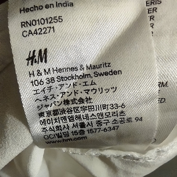 H&M Blouse| Size 6 - Picture 4 of 6